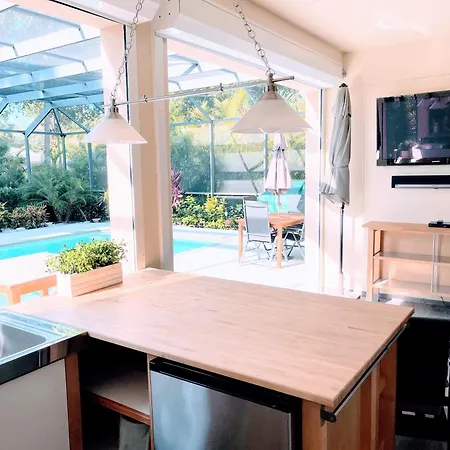 Classic Arcades Heated Pool Home By Beach & Dining